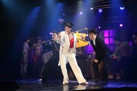 新宿梁山泊 第72回公演「下谷万年町物語」より。（撮影：石澤瑤祠）