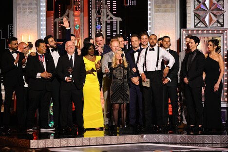 「テイク・ミー・アウト」の関係者。(c)Getty Images