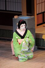 「當世流小栗判官」より、市川笑也扮する照手姫。(c)松竹