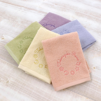 ハンドタオル(c)宝塚歌劇団 (c)宝塚クリエイティブアーツ