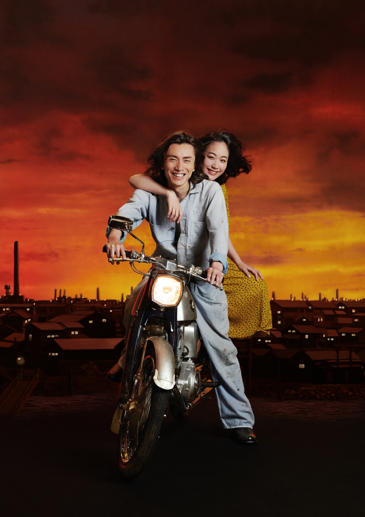 舞台「閃光ばなし」安田章大と黒木華が兄妹に、バイクに乗ったビジュアルも公開