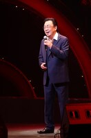 第2部「研ナオコ・梅沢富美男　歌謡オンステージ」より。（撮影：岸隆子）