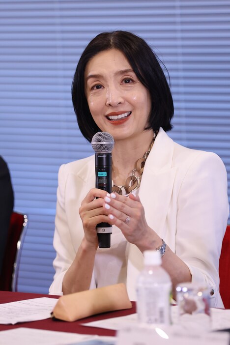 草刈民代(c)フォトスタジオアライ