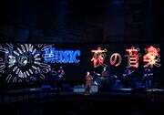 舞台「室温~夜の音楽~」より。(撮影:引地信彦)
