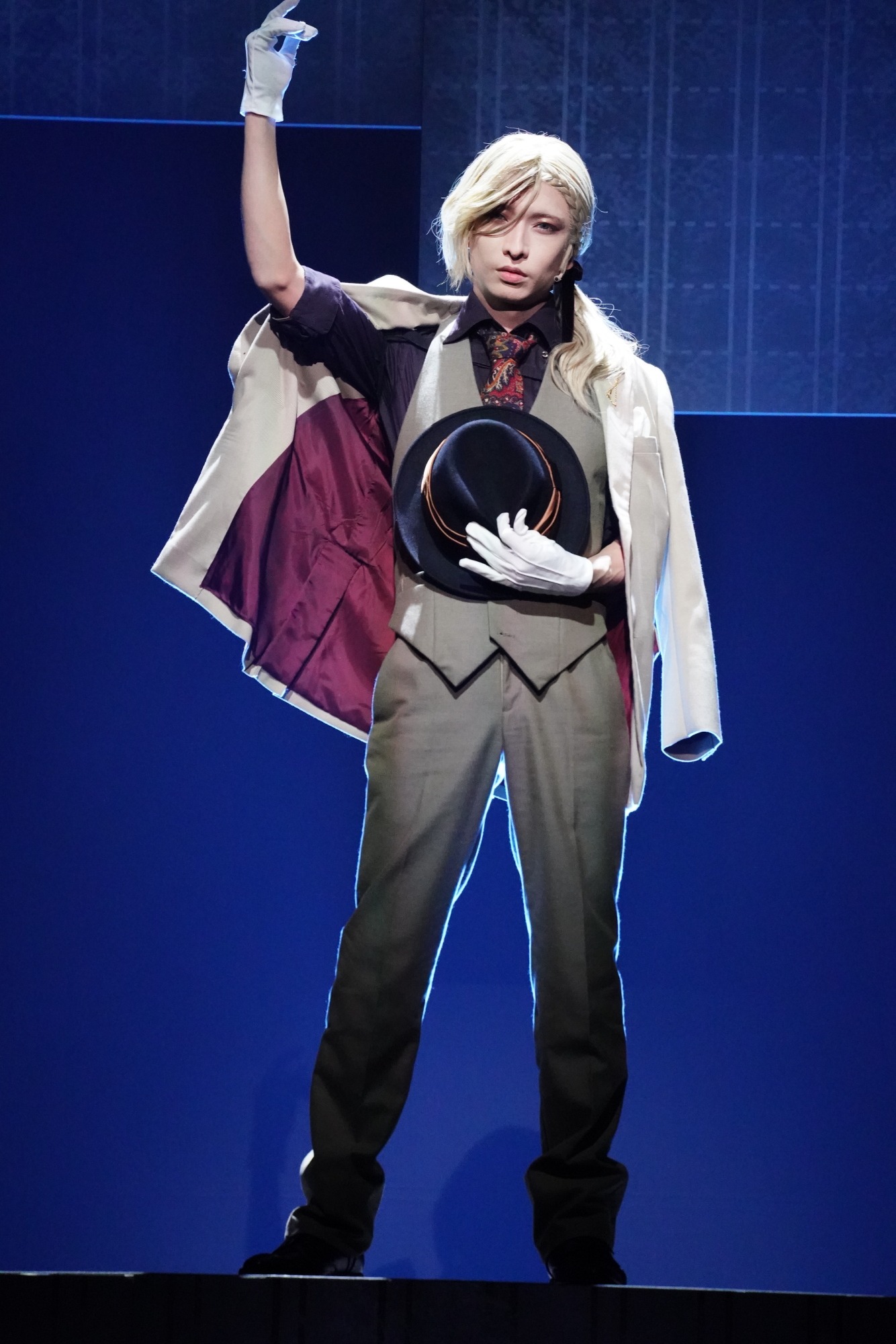 舞台「文豪ストレイドッグス STORM BRINGER」より。（撮影：田中亜紀）