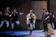 シアターRAKU 創立25周年記念公演「RAKU 歌舞伎☆から騒ぎ」より。