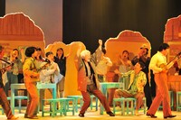 イッツフォーリーズ公演 ミュージカル「てだのふあ」（2019年）より。