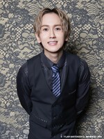 末吉9太郎扮する早乙女純。