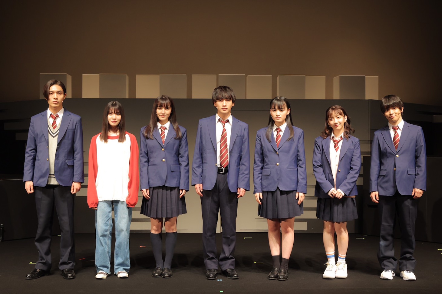舞台「処女のまま死ぬやつなんていない、みんな世の中にやられちまうからな」出演者