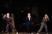 こまつ座 第142回公演「紙屋町さくらホテル」より。（撮影：田中亜紀）