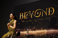 浅田真央アイスショー「BEYOND」記者会見の様子。