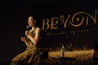 浅田真央アイスショー「BEYOND」記者会見の様子。