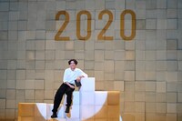 パルコ・プロデュース2022「2020」より。