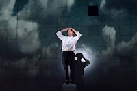 パルコ・プロデュース2022「2020」より。