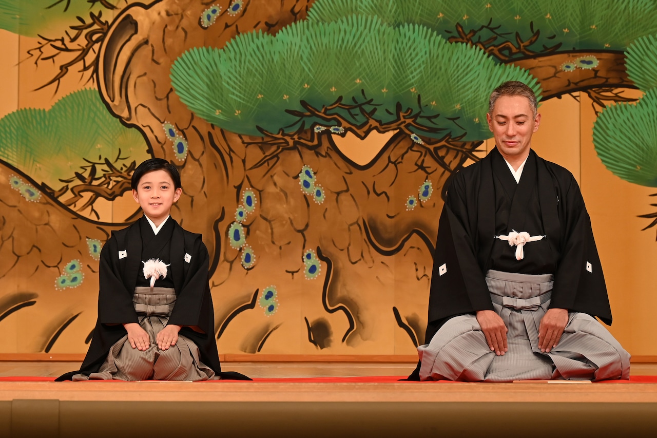 市川海老蔵、襲名披露興行で「毛抜」に挑む堀越勸玄を「父に似た