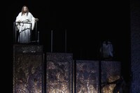 オペラ「クレタの王 イドメネオ」より。(c)Jean-Louis Fernandez