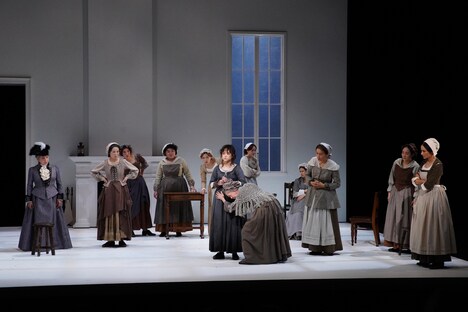 シス・カンパニー公演「ザ・ウェルキン」より。(撮影:宮川舞子)