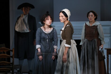 シス・カンパニー公演「ザ・ウェルキン」より。(撮影:宮川舞子)