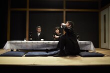 「BOND52 VOL.1小松台東BONDゴツプロ！『山笑う』」より。（Photo by MASA HAMANOI）