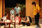 やしゃご、2017年初演作品を改訂した「きゃんと、すたんどみー、なう。」幕開け