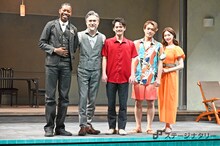 左からジェレミー・O・ハリス、大場泰正、中山優馬、原嘉孝、前島亜美。