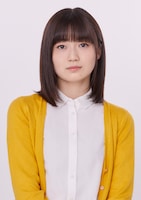 大串有希扮する川澄まりえ。