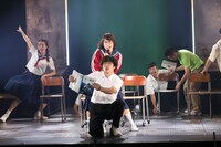 劇団鹿殺し 活動20周年記念公演vol.2「ランボルギーニに乗って」より。（撮影：和田咲子）