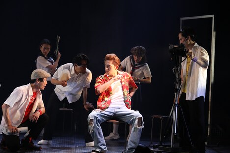 劇団鹿殺し 活動20周年記念公演vol.2「ランボルギーニに乗って」より。（撮影：和田咲子）