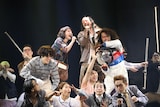 劇団鹿殺し 活動20周年記念公演vol.2「ランボルギーニに乗って」より。(撮影:和田咲子)