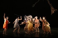 大駱駝艦・天賦典式「おわり」より。（撮影：川島浩之）