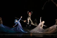 大駱駝艦・天賦典式「おわり」より。（撮影：川島浩之）