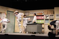 劇団献身 第16回本公演「最悪な大人」より。