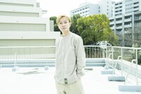 まずはラフに、竪山隼太が撮影した小沢道成。