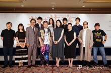 2022年劇団☆新感線42周年興行・秋公演 新感線☆RX「薔薇とサムライ2-海賊女王の帰還-」製作発表の登壇者。（撮影：田中亜紀）