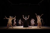 大駱駝艦・天賦典式「はじまり」より。（撮影：川島浩之）