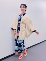 羽織もかわいいが、あじさい柄の浴衣とポージングもKawaii!