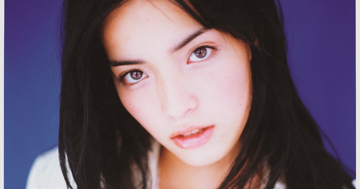 デビュー25周年の知念里奈、1999年のライブとMVを収めたBlu-rayを 
