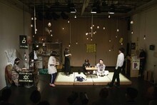 エンニュイ 第4回本公演「無表情な日常、感情的な毎秒」より。（撮影：藤澤孝代）