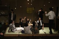 エンニュイ 第4回本公演「無表情な日常、感情的な毎秒」より。（撮影：藤澤孝代）