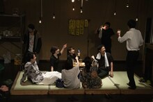 エンニュイ 第4回本公演「無表情な日常、感情的な毎秒」より。（撮影：藤澤孝代）