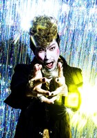 「守銭奴 - ザ・マネー・クレイジー」ビジュアル