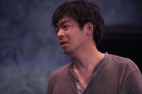 TAAC「人生が、はじまらない」より。（撮影：堀川高志）