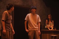 TAAC「人生が、はじまらない」より。（撮影：堀川高志）