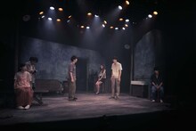 TAAC「人生が、はじまらない」より。（撮影：堀川高志）