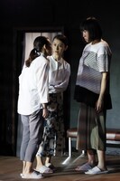 演劇企画集団Jr.5（ジュニアファイブ） 第13回公演「白が染まる」より。