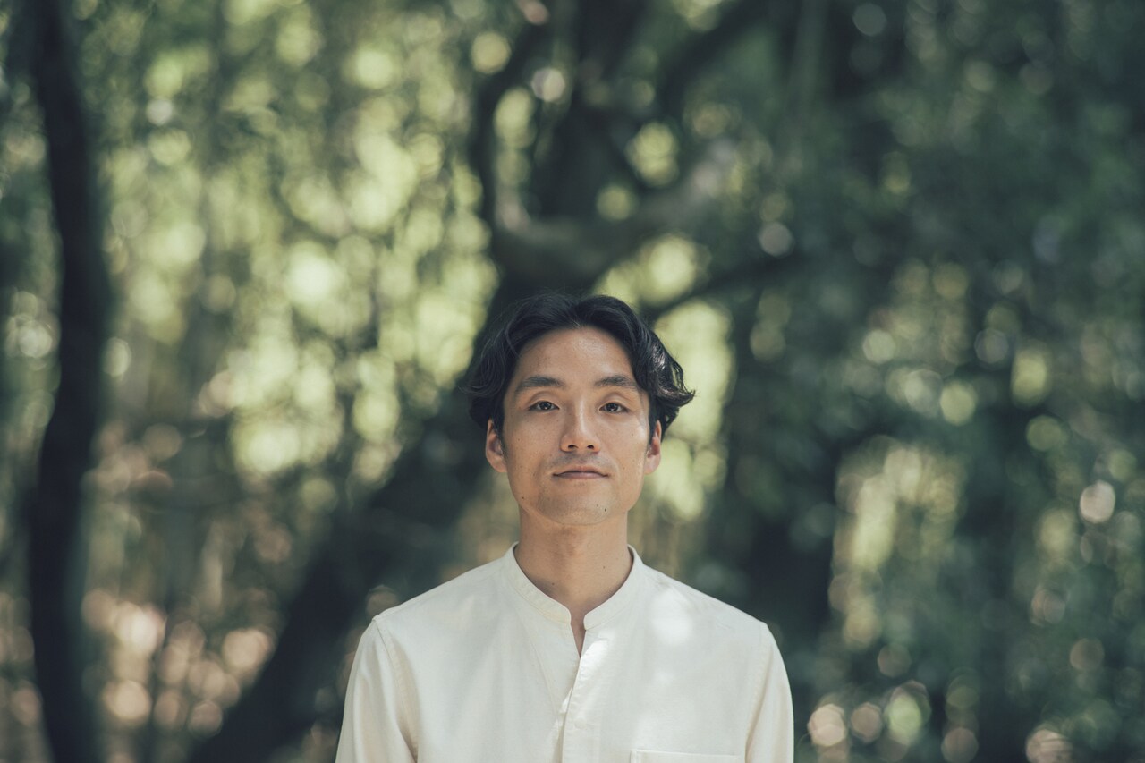 京極朋彦と大自然の中で“呼吸”する