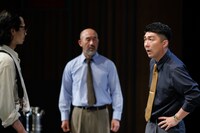 ELEVEN NINES「12人の怒れる男」より。（撮影：クスミエリカ）