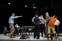 ELEVEN NINES「12人の怒れる男」より。（撮影：クスミエリカ）