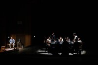 ELEVEN NINES「12人の怒れる男」より。（撮影：クスミエリカ）