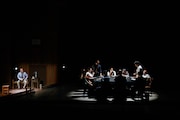 ELEVEN NINES「12人の怒れる男」より。(撮影:クスミエリカ)